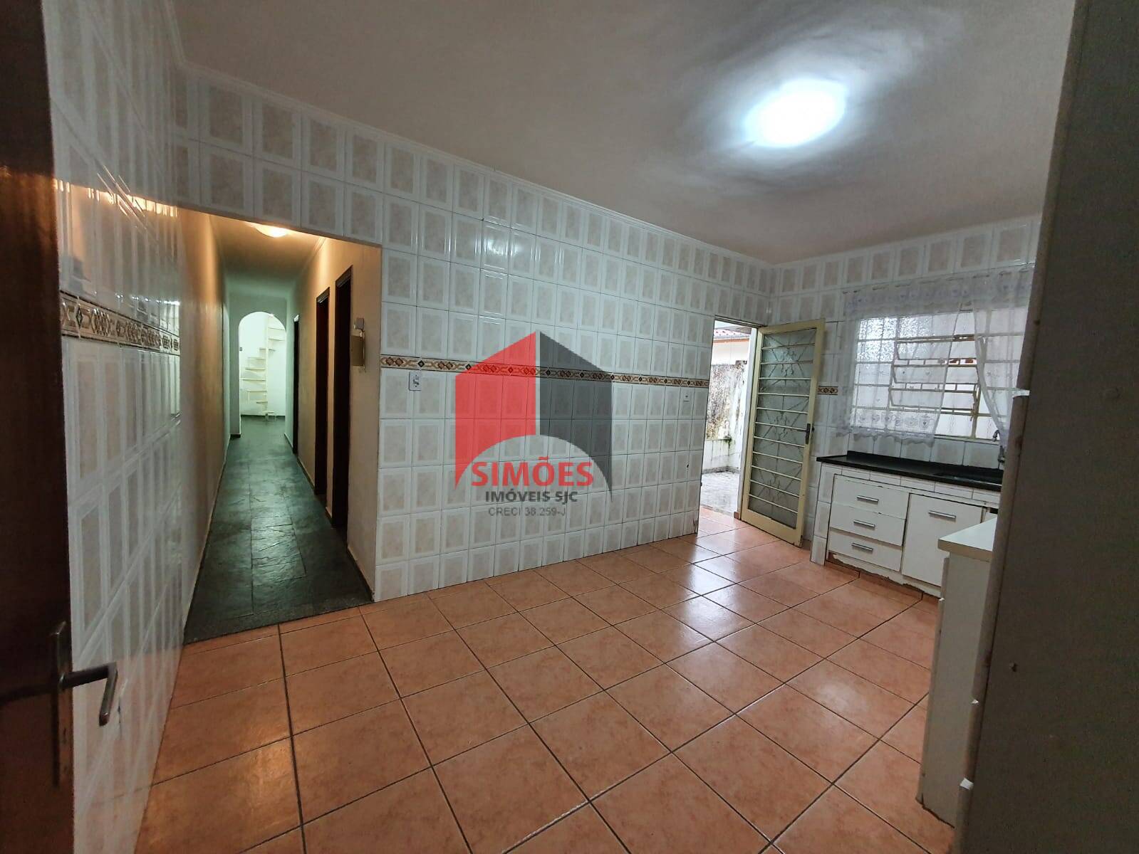 Casa térrea 3 dormitórios no Jd. das indústrias